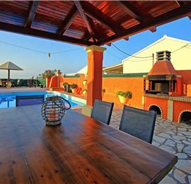 3 bedroom seaside villa with pool, Acharavi, sleeps 6